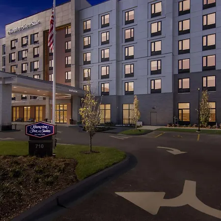 Hampton Inn & Suites Chicago Medical District Uic