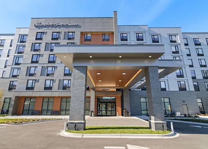 Hampton & Medical District Uic Hotel