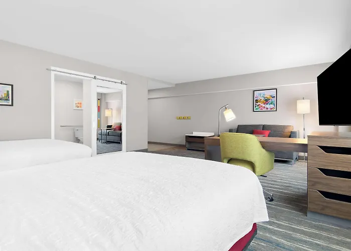 Hampton & Medical District Uic Hotel 3*
